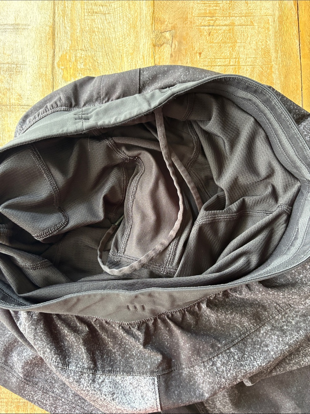 Lululemon Men's Athletic Shorts size M - Picture 5 of 7